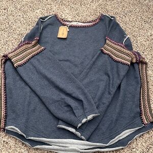 Women’s Natural Life Blue sweatshirt